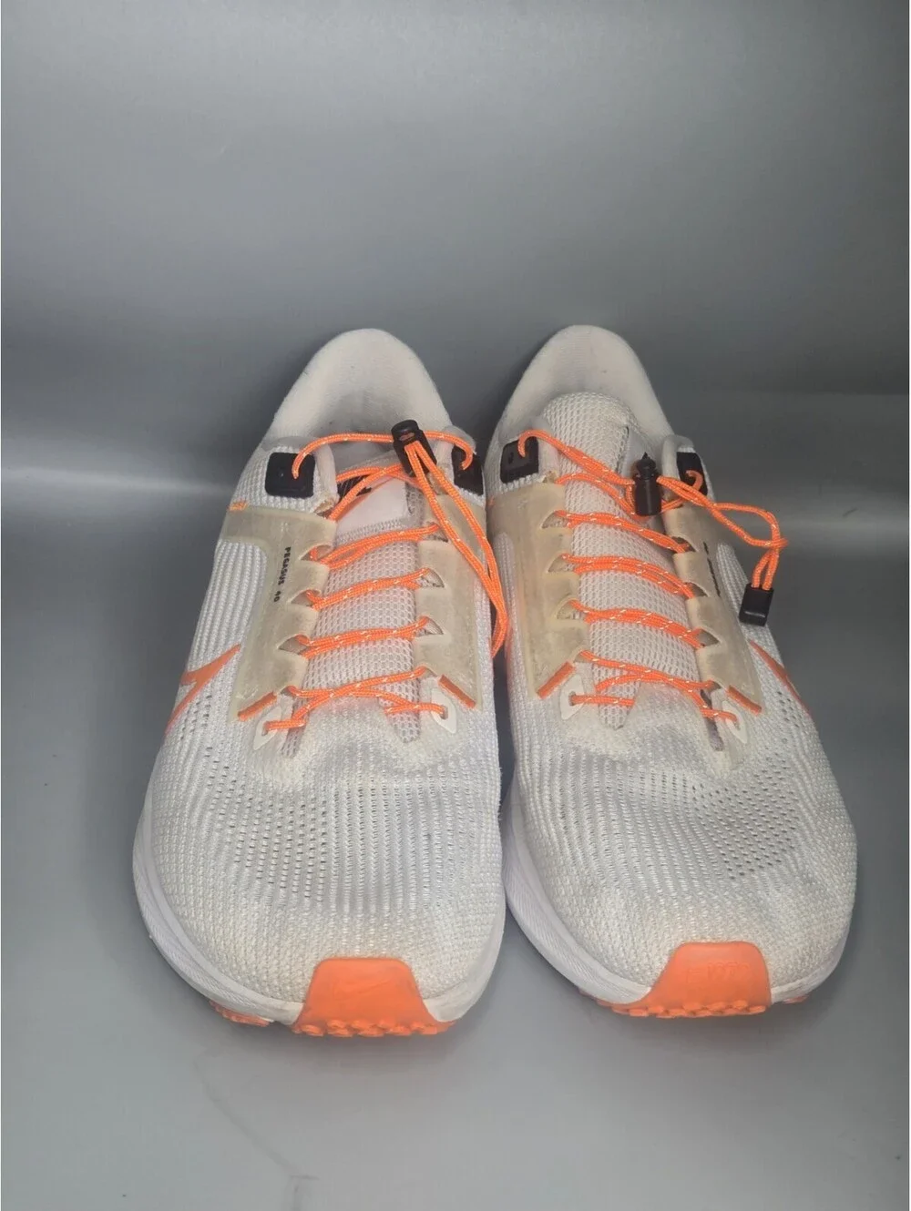 Nike Air Zoom Pegasus 40 Mens size 7.5 White, Orange, Black Pre-Owned
